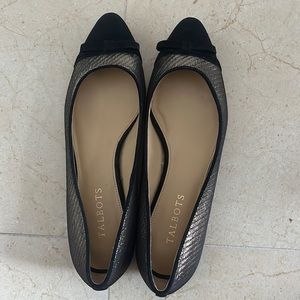 Ladies shoes
